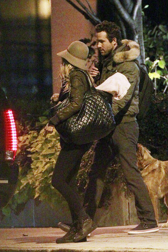  Ryan Reynolds and Blake Lively are seen leaving his Boston apartment early in the morning