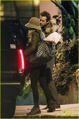  Ryan and Blake Leaving Ryan's Apartment in Boston (Oct 22, 2011)