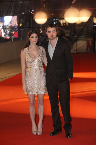  "Breaking Dawn: Part 1" Brussels 粉丝 Event [HQ]