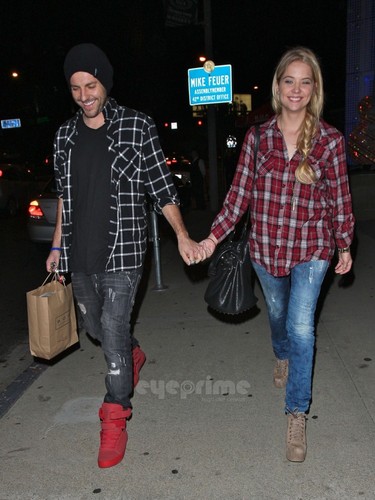  Ashley Benson and Boyfriend leaving удав, боа in Hollywood, Oct 26
