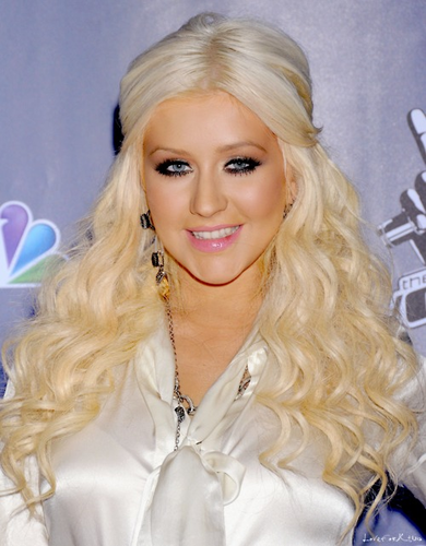  Beautiful Xtina at the Press Conference of The Voice Season 2 <3