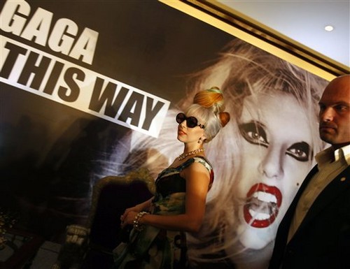  Lady Gaga attending a press conference in India