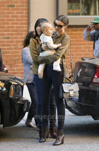  Miranda, Orlando and Baby Flynn out and about in NY, Oct 25