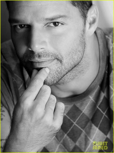 Ricky Martin in 'Evita' - Sneak Peek!