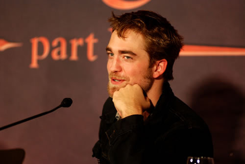  Robert & Ashley at the Brussels Press Conference