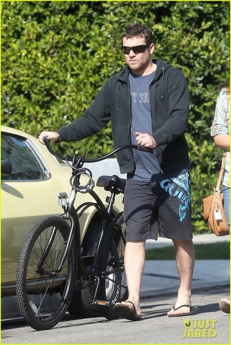  Sam Worthington: Bike Ride in West Hollywood