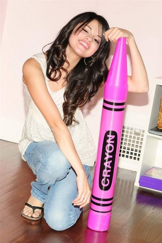  Selena Gomez Photoshoot 2