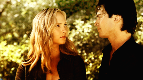  Damon and Caroline :)