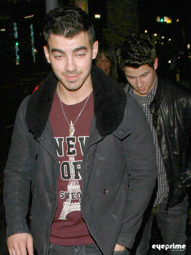  Joe Jonas and Nick 2011