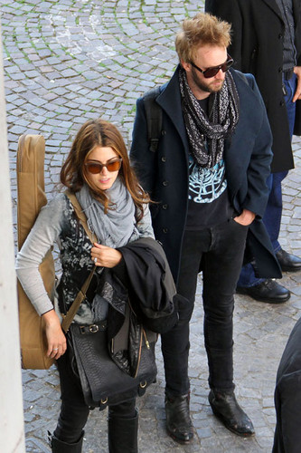  Nikki & Paul arriving at the Fiumincino Airport in Rome, Italy