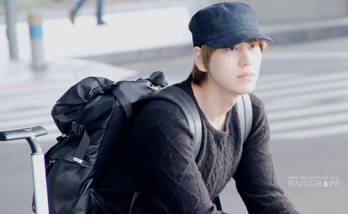  kyuhyun at airport comeback from spain