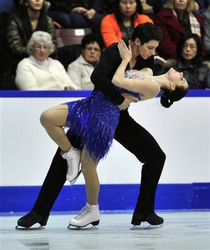  кататься на коньках canada 2011 - Short dance