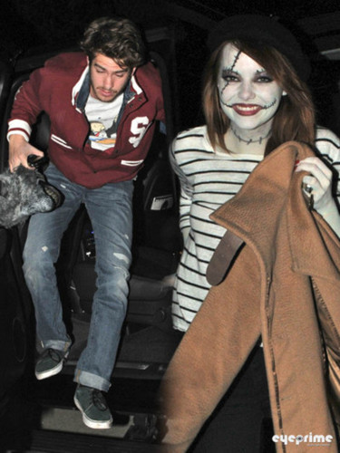  Andrew and Emma Stone in a Halloween Party