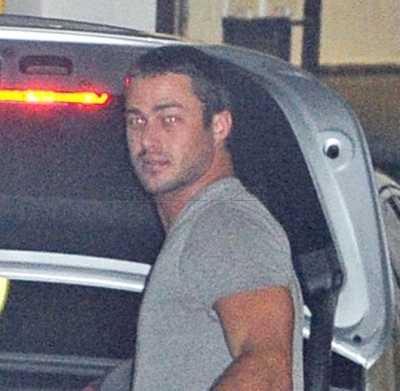  Lady gaga's arrival to her hotel in Londra (with Taylor Kinney)