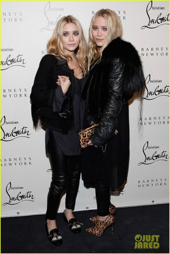  Mary-Kate & Ashley Olsen: Christian Louboutin cocktail Party!