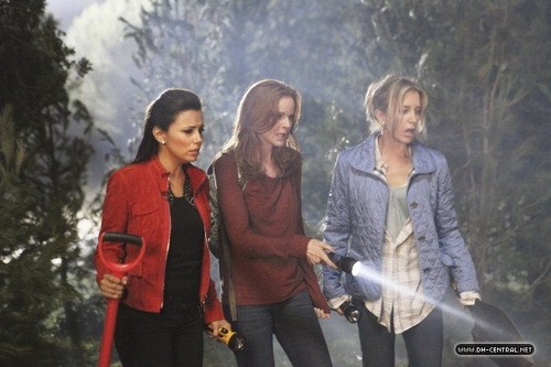  8x06 "Witch's Lament"