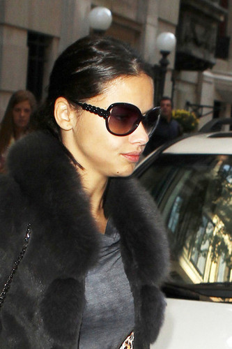  Adriana Lima Leaves a Doctor's Office