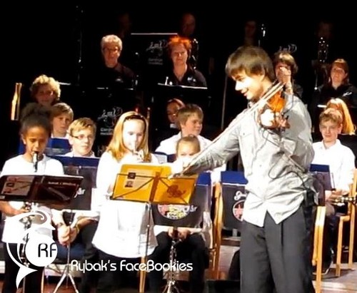  Alex at the anniversary concerto of Gjerdrum School 6/11/2011 :)