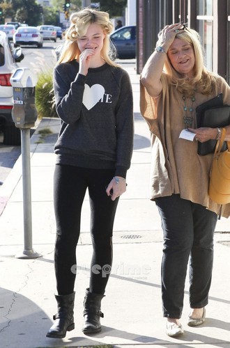 Elle Fanning leaving a Hair Salon in West Hollywood, Nov 7