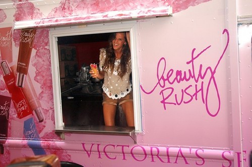  Izabel Goulart Unveils Victoria's Secret Beauty Rush Lip Glosses
