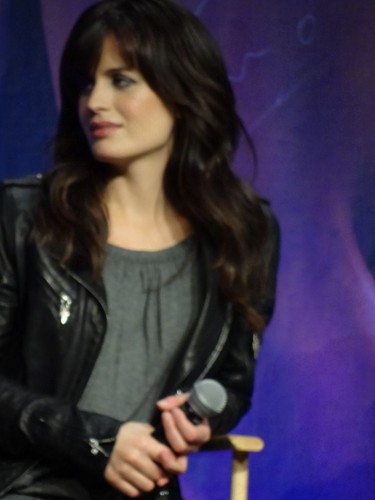  もっと見る pics of Elizabeth at The Official ‘Breaking Dawn’ Twilight Convention in L.A (Nov. 5)