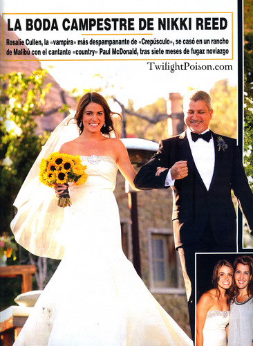 New Wedding pics in the November issue of 'Hola' magazine (Spain)