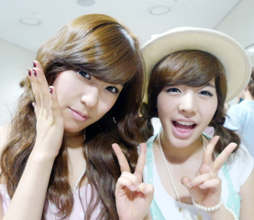  Sunny & Tiffany (2Ny)