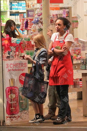  Lily-rose Melody Depp in L.A. California 11.08.2011