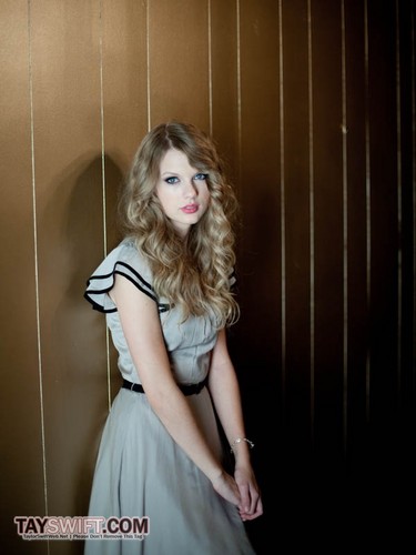 Taylor Swift photo shoot for The Independent Newspaper