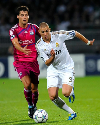  Yoann Gourcuff & Karim Benzema - Lyon 0:2 Madrid - (02.11.2011)