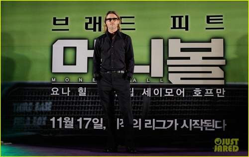  Brad Pitt: 'Moneyball' Press Conference in Seoul!