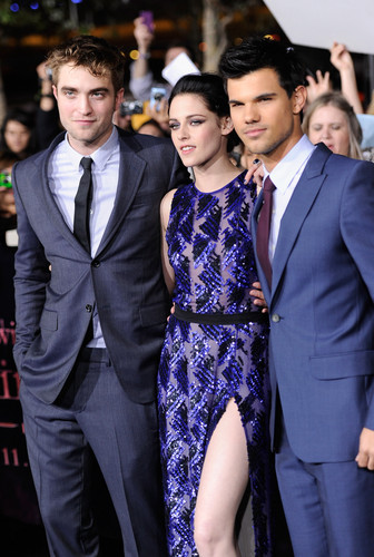  HQ 'The Twilight Saga: Breaking Dawn Part 1' Los Angeles Premiere [14.11.11]