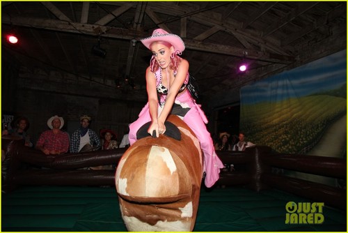  Katy Perry : Wild West Birthday Ho Down Throwdown!