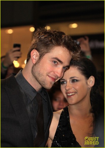  Kristen Stewart & Robert Pattinson Premiere 'Breaking Dawn' in Londres