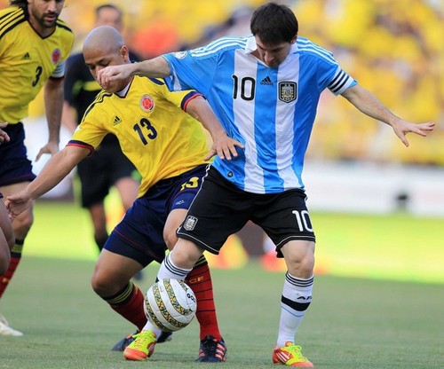  Lionel Messi - Argentina (2) v Colombia (1)