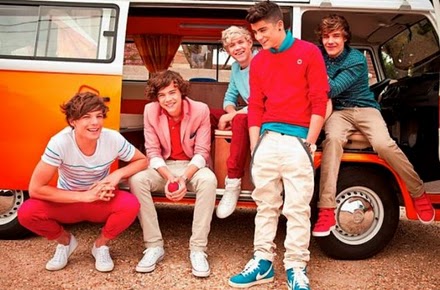  One Direction- What makes you beautiful