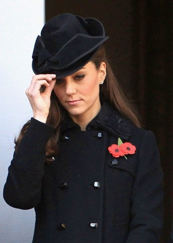  The Royal Family attend the Remembrance día Ceremony at the Cenotaph
