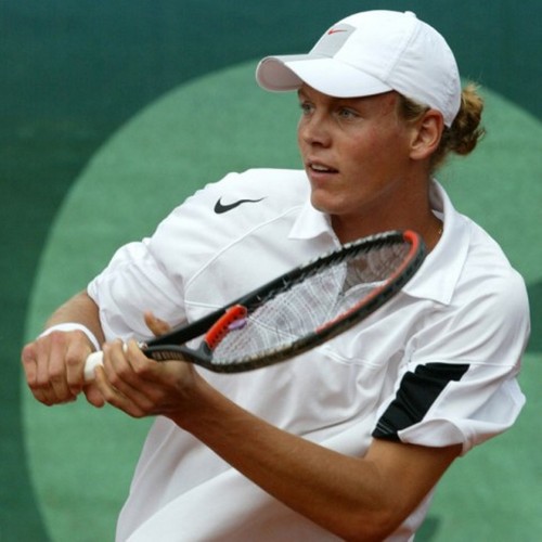  Tomas Berdych with long hair in 2007