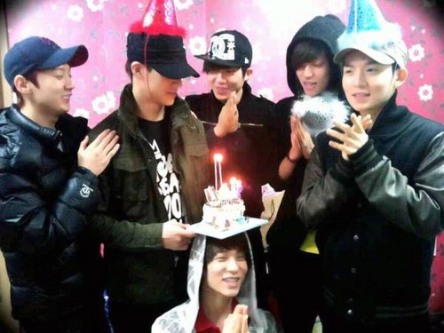  teen top, boven when C.A.P.'s birthday