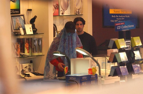  [December 26] Shopping at 'Sharper Image' in Beverly Hills, CA.