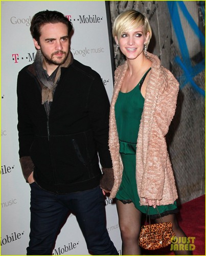  Ashlee Simpson: 구글 음악 Launch with Vincent Piazza!