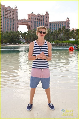 Cody Simpson to Atlantis Paradise Island in the Bahamas last weekend