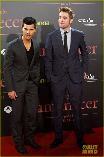  Robert Pattinson & Taylor Lautner: 'Breaking Dawn' in Spain!