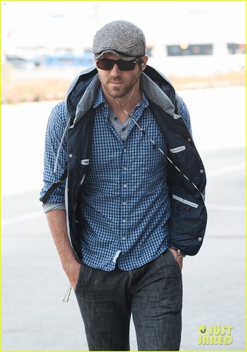  Ryan Reynolds: From Boston to LA!