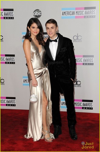  Selena Gomez & Justin Bieber: American Музыка Awards 2011