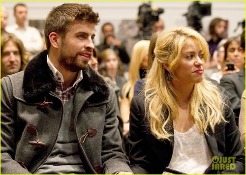  Shakira & Gerard Pique: Book Launch Lovebirds!