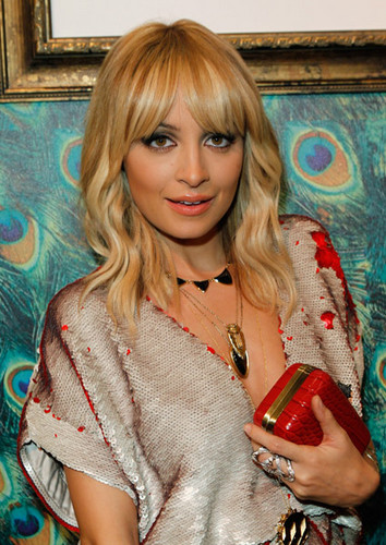  Novembermber 19 - Nicole unveils her House Of Harlow 1960 Pop-Up koop at Fred Segal