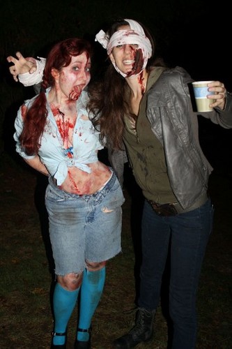  Christy Carlson Romano "behind the scenes of Infected"
