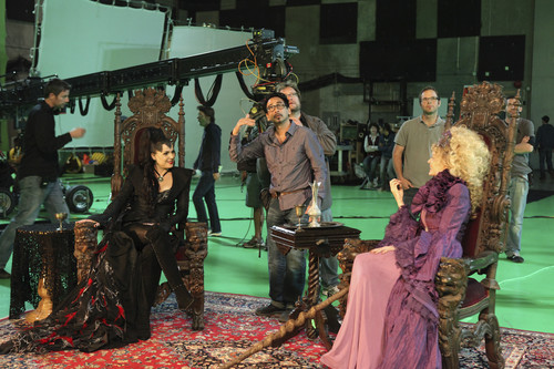 Evil Queen/Regina Mills - Behind the Scenes of "The Thing tu amor Most"