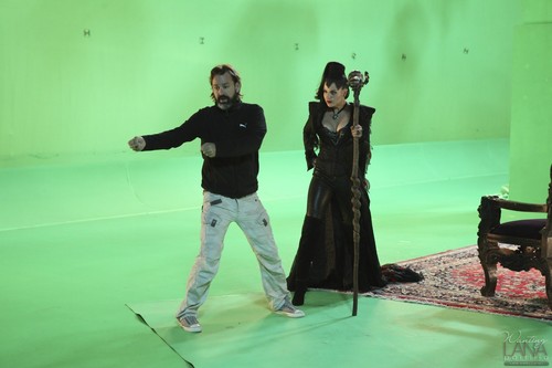 Evil Queen/Regina Mills - Behind the Scenes of "The Thing You Love Most" 